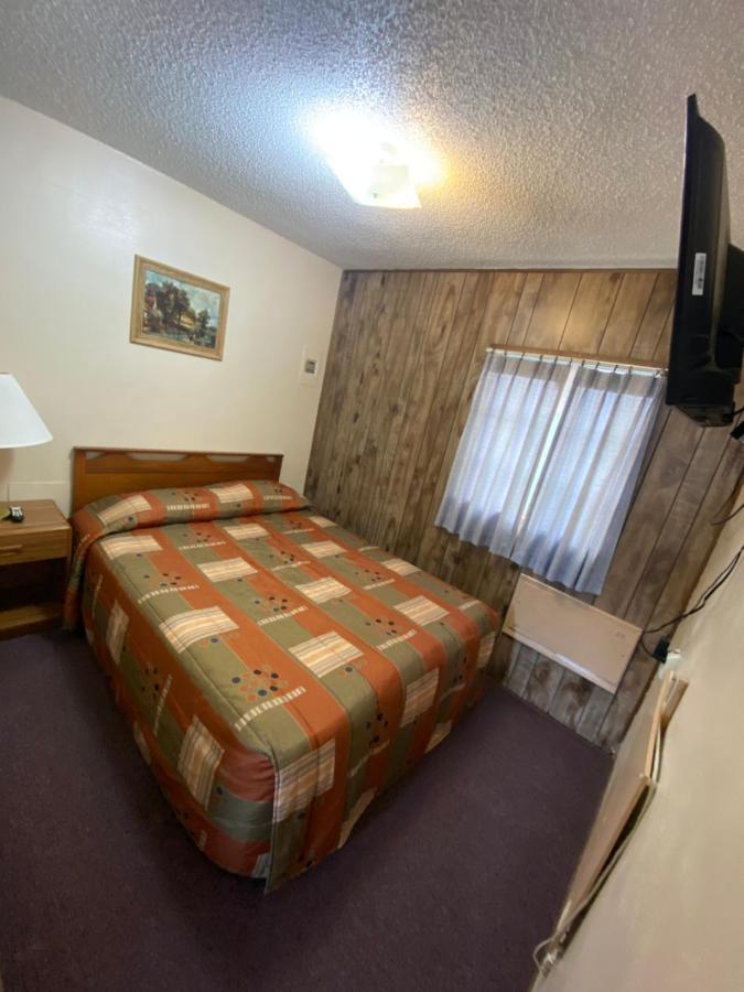 Rainbow Motel Термополис Екстериор снимка