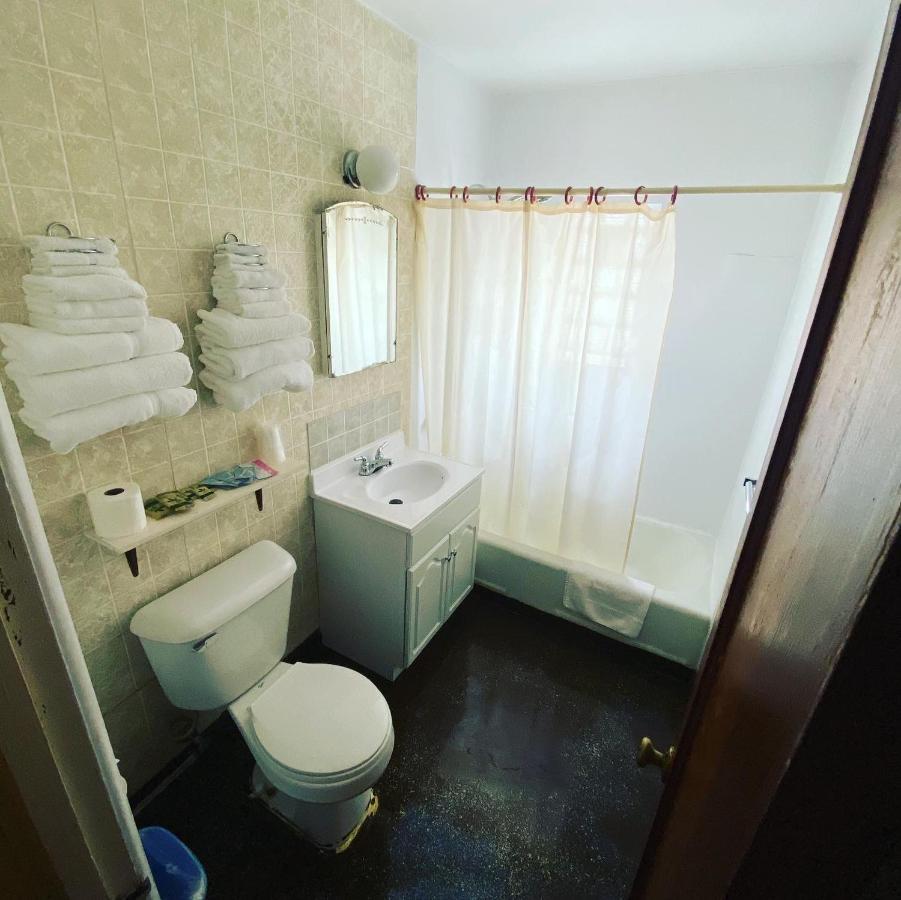 Rainbow Motel Термополис Екстериор снимка