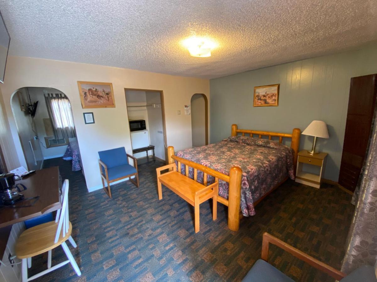 Rainbow Motel Термополис Екстериор снимка