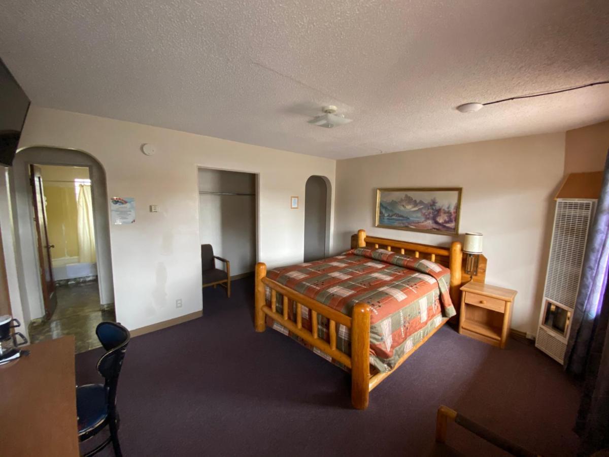 Rainbow Motel Термополис Екстериор снимка