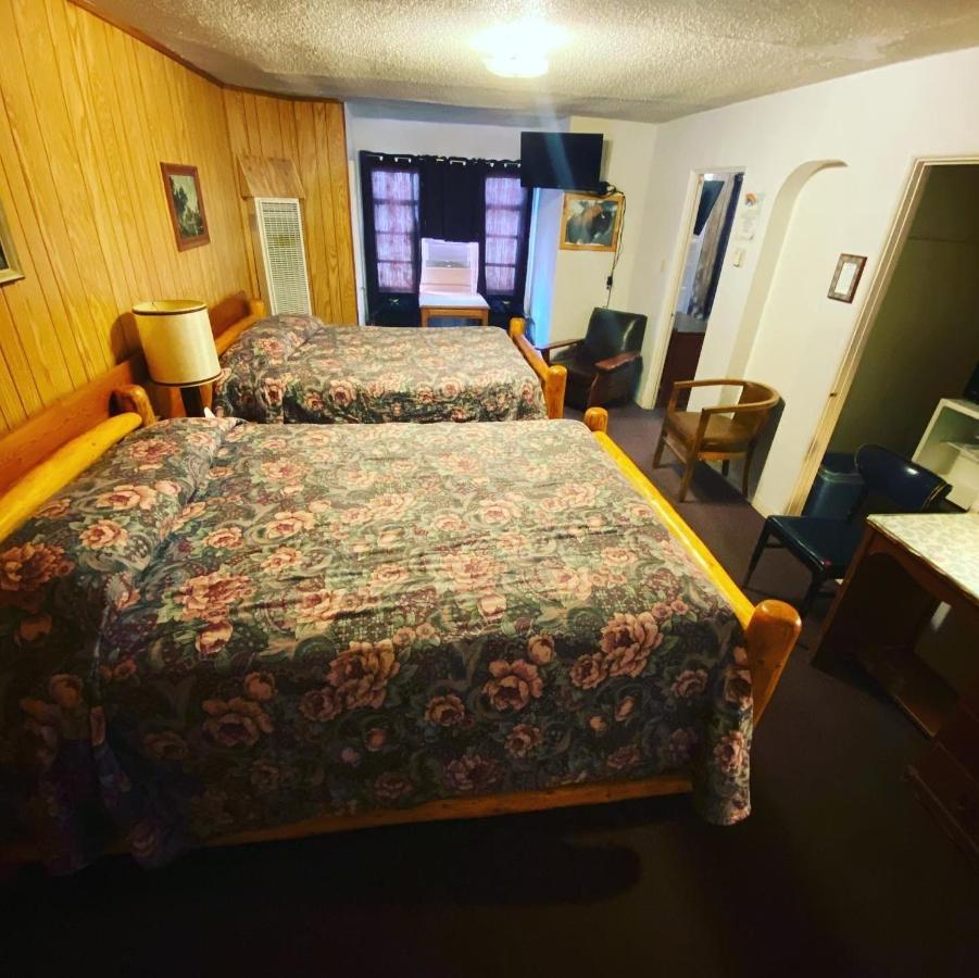 Rainbow Motel Термополис Екстериор снимка