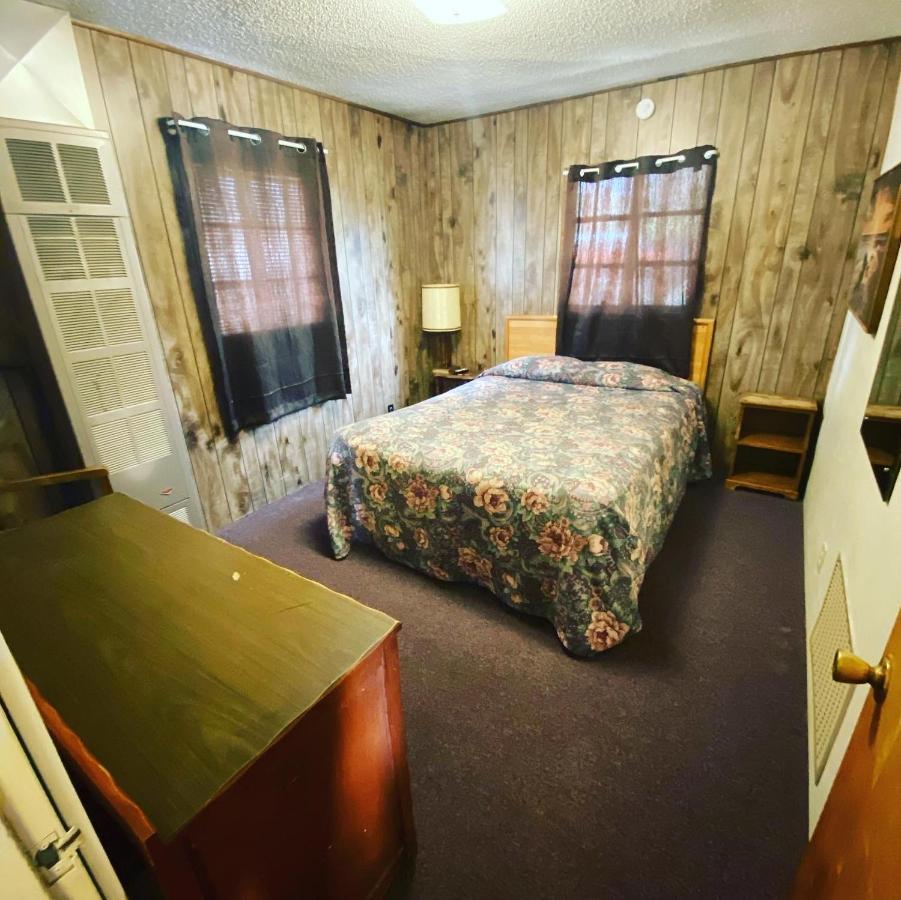 Rainbow Motel Термополис Екстериор снимка