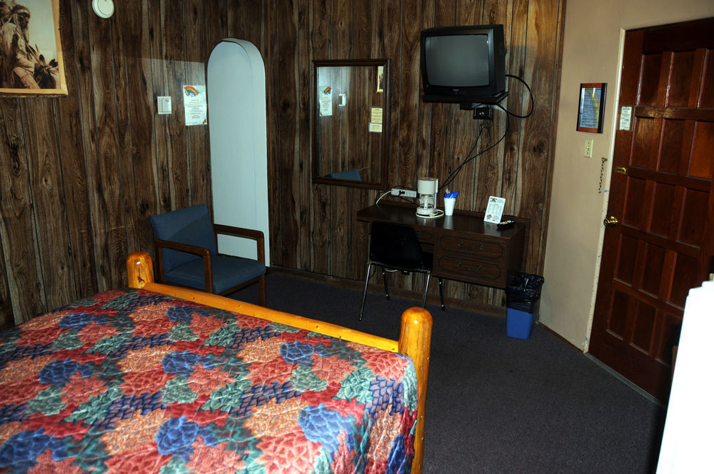 Rainbow Motel Термополис Екстериор снимка