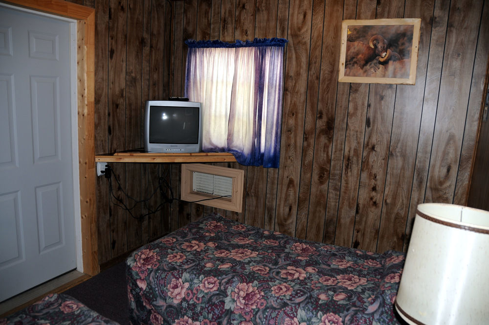 Rainbow Motel Термополис Екстериор снимка