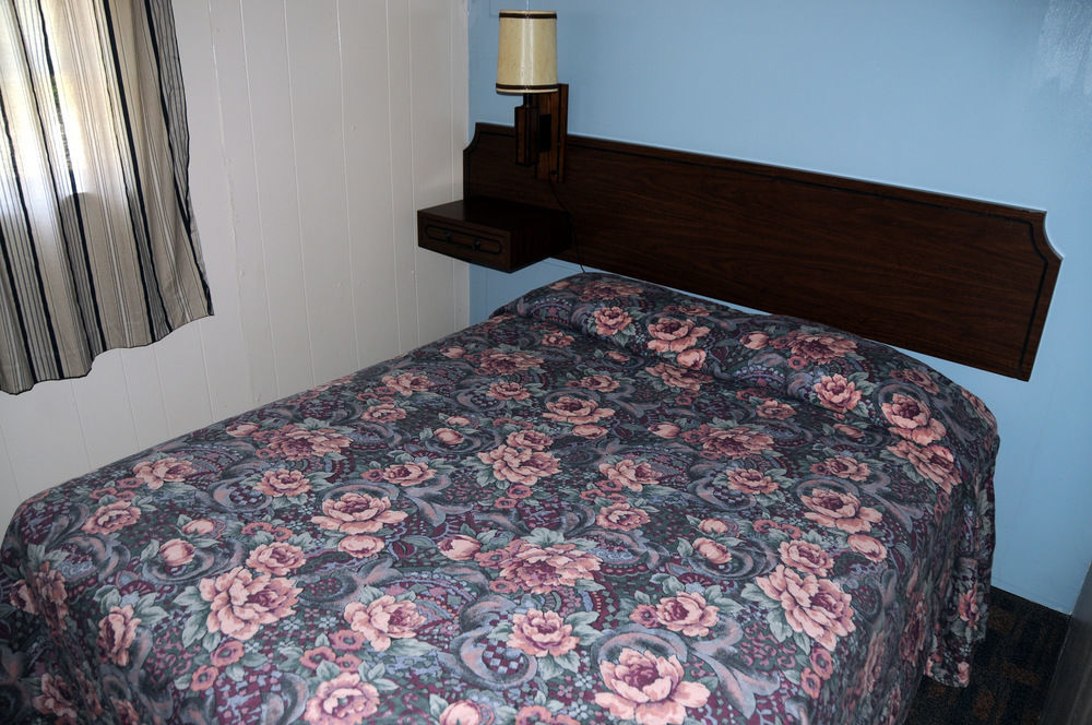 Rainbow Motel Термополис Екстериор снимка
