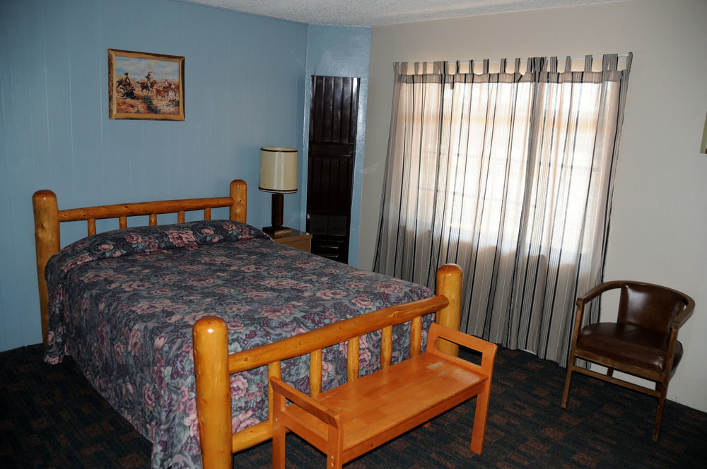 Rainbow Motel Термополис Екстериор снимка