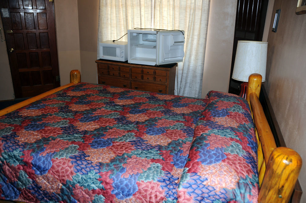 Rainbow Motel Термополис Екстериор снимка