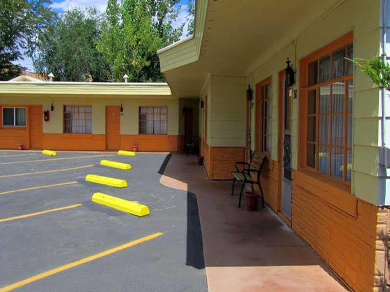 Rainbow Motel Термополис Екстериор снимка